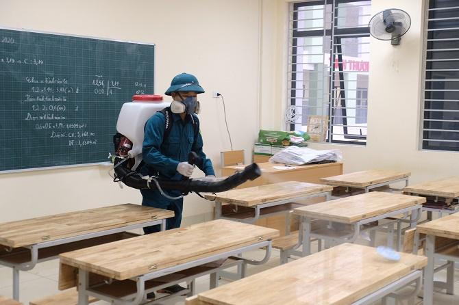 Hà Nội hướng dẫn các trường chuẩn bị đón học sinh trở lại trường học.