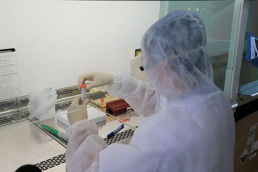 Hưng Yên: Nam sinh lớp 10 mắc COVID-19, cách ly 53 F1 là bạn học và giáo viên