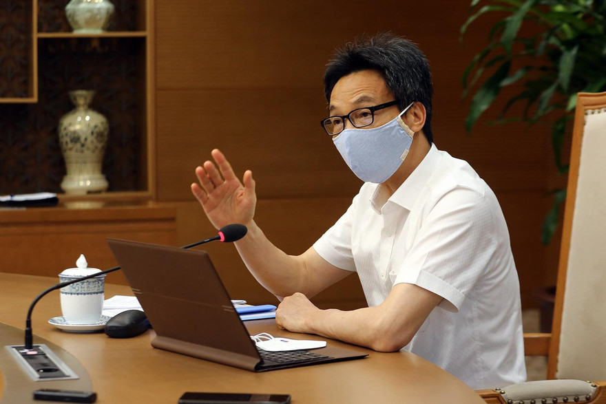 Phó Thủ tướng Vũ Đức Đam chủ trì cuộc họp Ảnh: Đình Nam