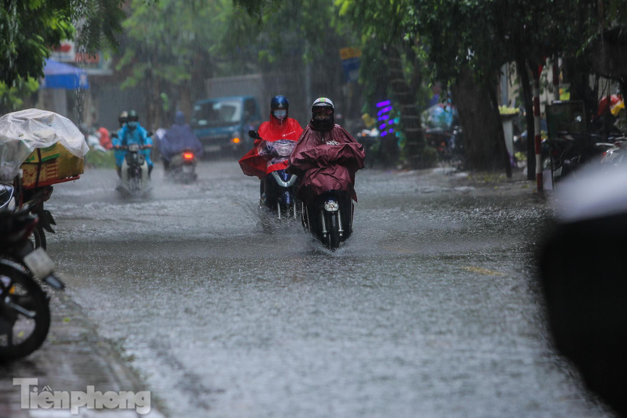 Miền Bắc đón một tuần mưa dông liên tiếp.