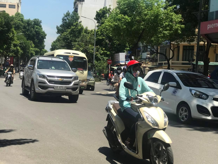 Các tỉnh miền Bắc và Bắc Trung Bộ đón nắng nóng kéo dài.