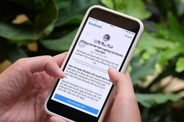 Nhiều tài khoản Facebook bị khóa 2 ngày qua, được cho có thể liên quan đến việc chia sẻ, phát tán clip nhạy cảm.