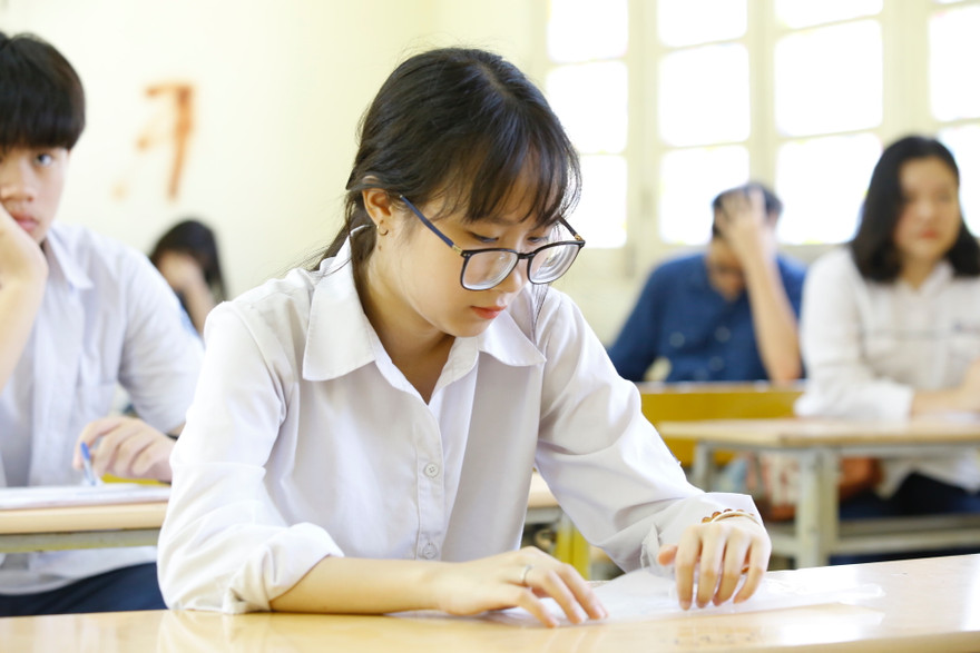 Bài thi tổ hợp kỳ thi tốt nghiệp THPT 2020 sẽ giảm câu hỏi, giảm thời gian làm bài. 