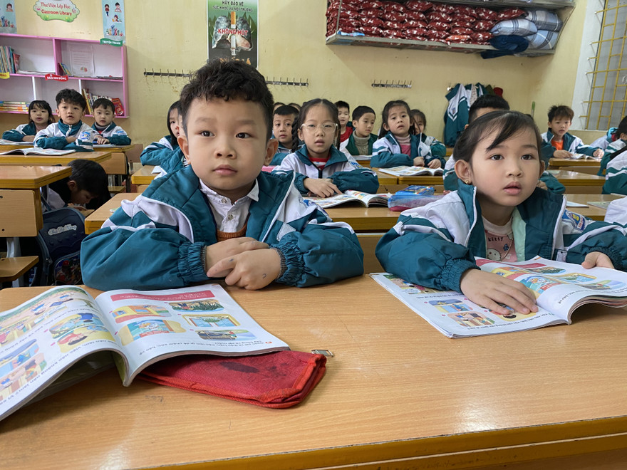 Học sinh một số địa phương tiếp tục được nghỉ học tập trung để phòng dịch.