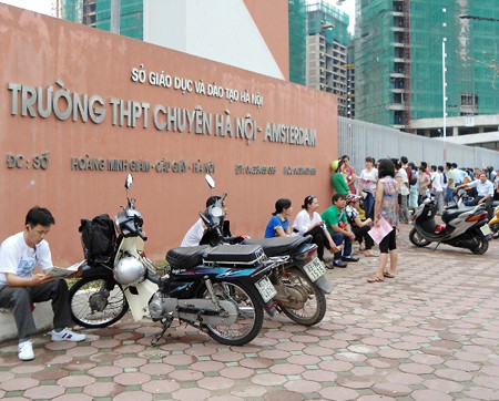 Trường THPT Chuyên Hà Nội Amsterdam sẽ loại học sinh trung bình và tuyển bổ sung.
