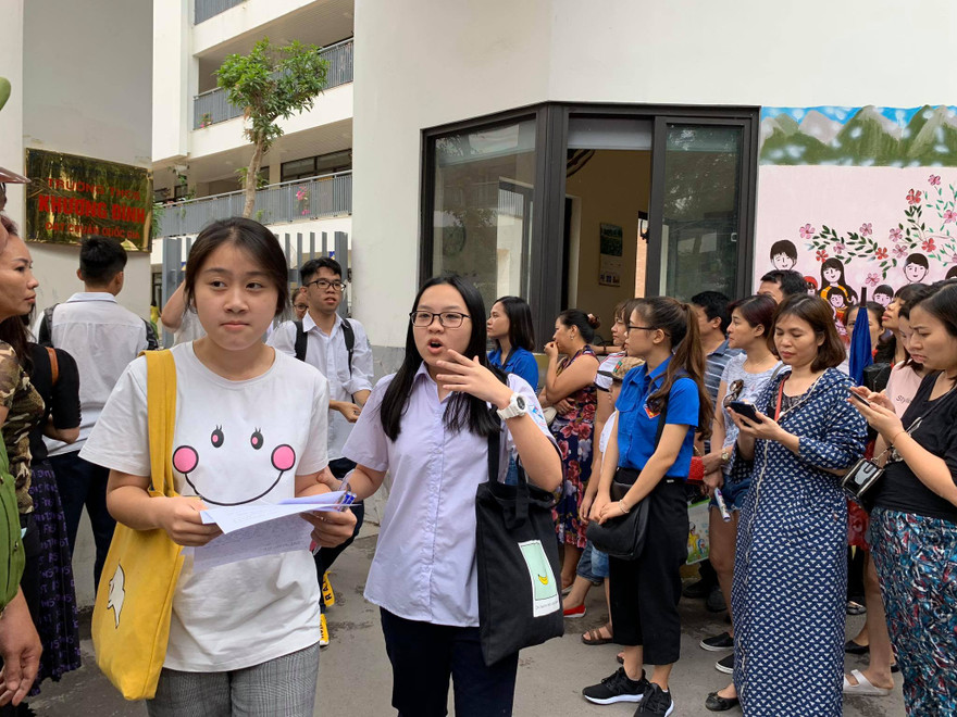 Nhiều địa phương cho học sinh tiếp tục nghỉ học