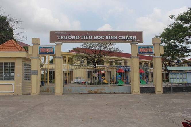 Trường tiểu học Bình Chánh - nơi xảy ra vụ việc.