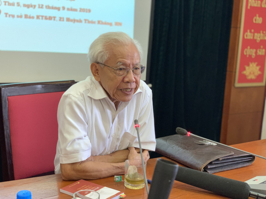 GS Hồ Ngọc Đại trao đổi với báo chí ngày 12/9