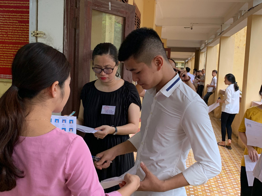 Kỳ thi THPT quốc gia được cho là gọn nhẹ, giảm áp lực, tốn kém cho thí sinh. 