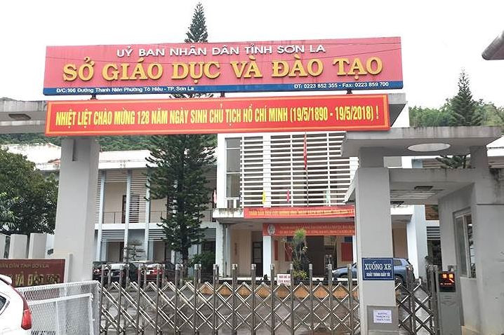 Sở GD&ĐT Sơn La 2 ngày qua trong tình trạng ra đóng vào mở. An ninh kiểm thường trực.