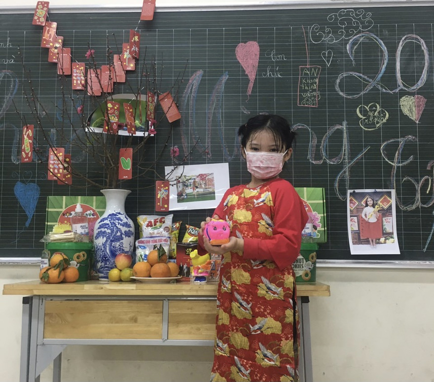 Học sinh đón Tết trong khu cách ly. 