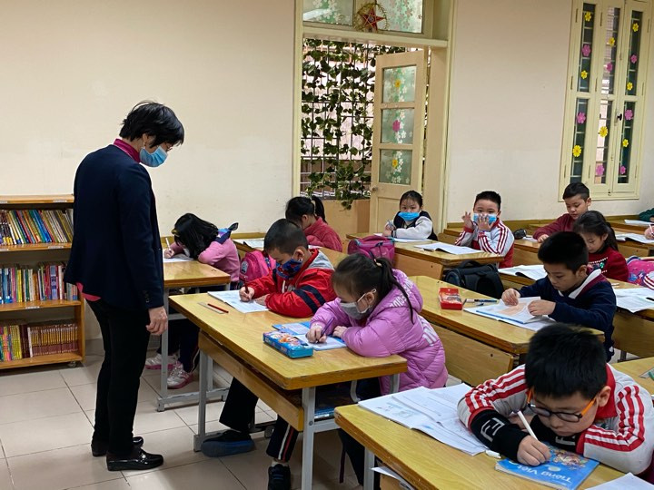 Học sinh được nghỉ học và khuyến khích học trực tuyến. 