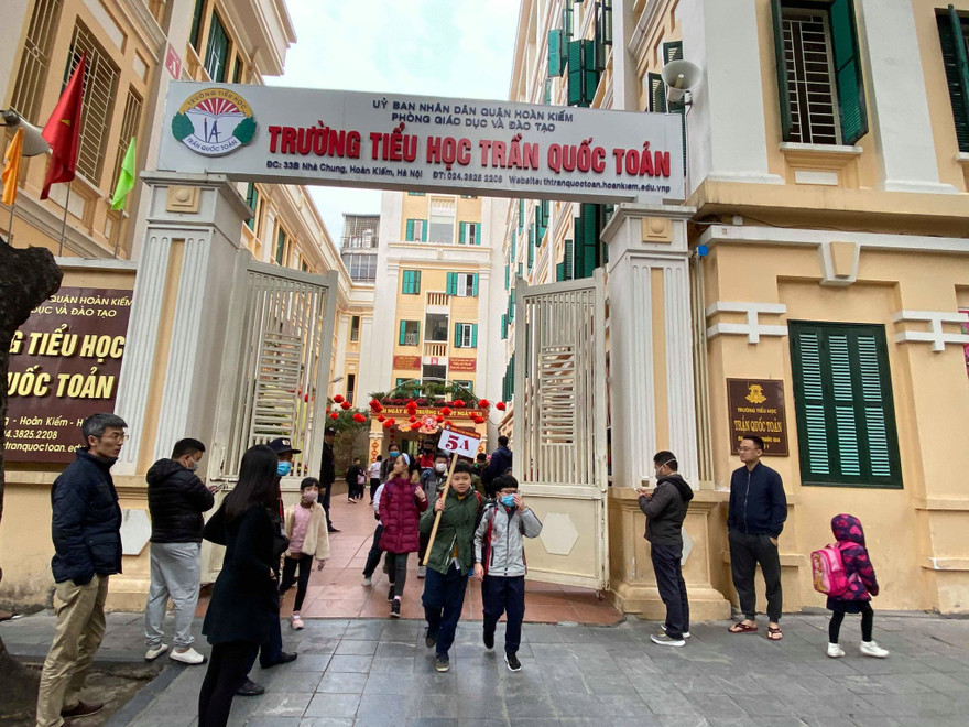 63/63 tỉnh, TP thông báo lùi lịch học kéo dài