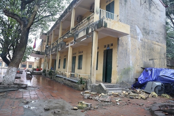 Hiện trường sập lan can khiến 13 học sinh ở Bắc Ninh nhập viện