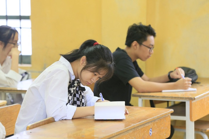 Học sinh có thể được đổi khu vực tuyển sinh nếu có hộ khẩu và địa chỉ cư trú khác nhau.