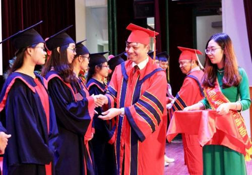 Hơn 70.000 sinh viên chậm tốt nghiệp