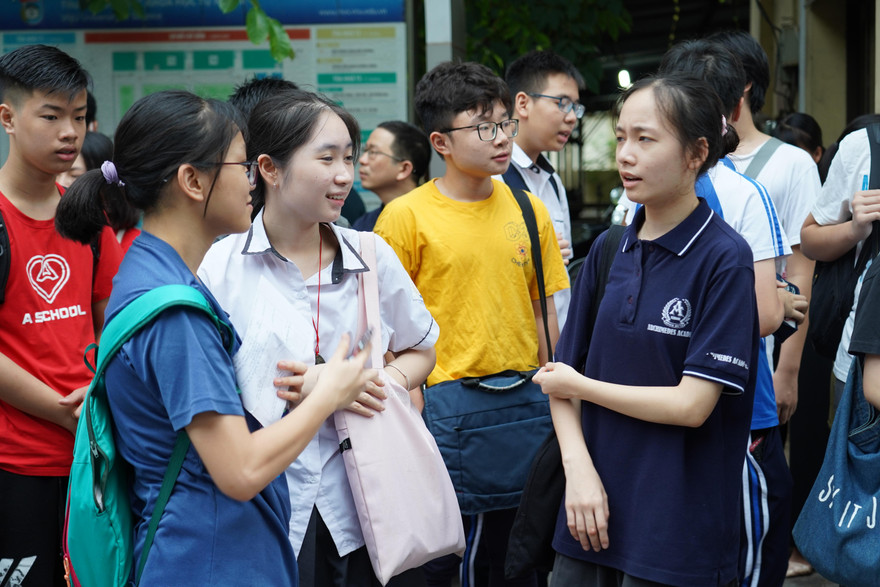 Thí sinh dự thi vào lớp 10 chuyên năm 2020