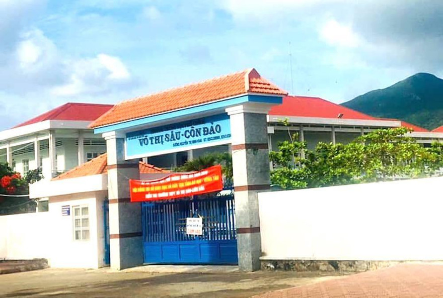 Không thuê máy bay riêng vận chuyển đề thi ra Côn Đảo