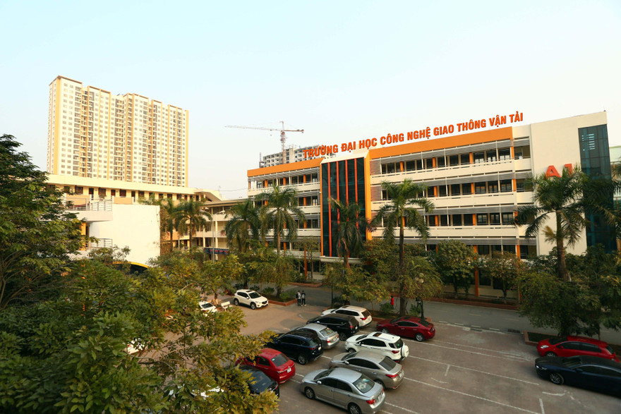 Điểm trúng tuyển học bạ trường ĐH Công nghệ giao thông vận tải cao nhất 25 điểm