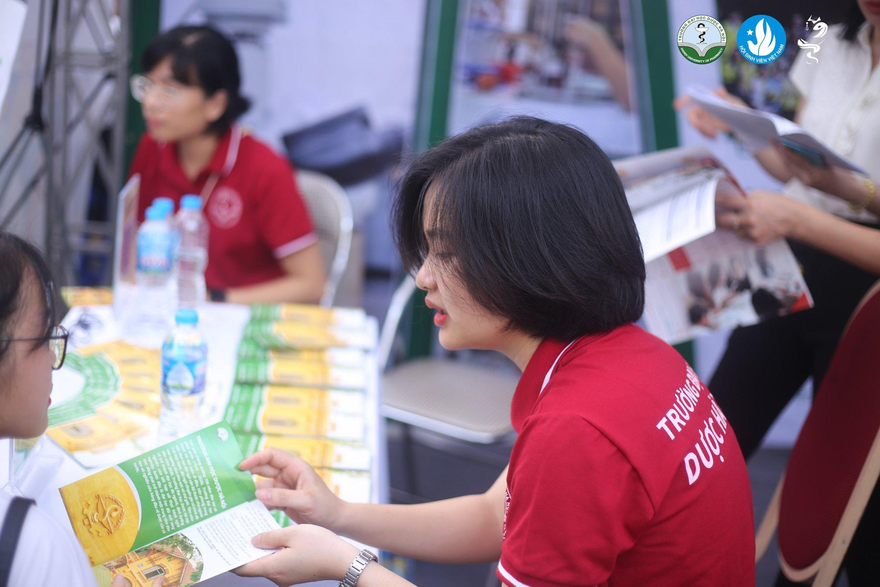 ĐH Dược Hà Nội công bố đề án tuyển sinh, lưu ý 'vàng' tránh trượt oan