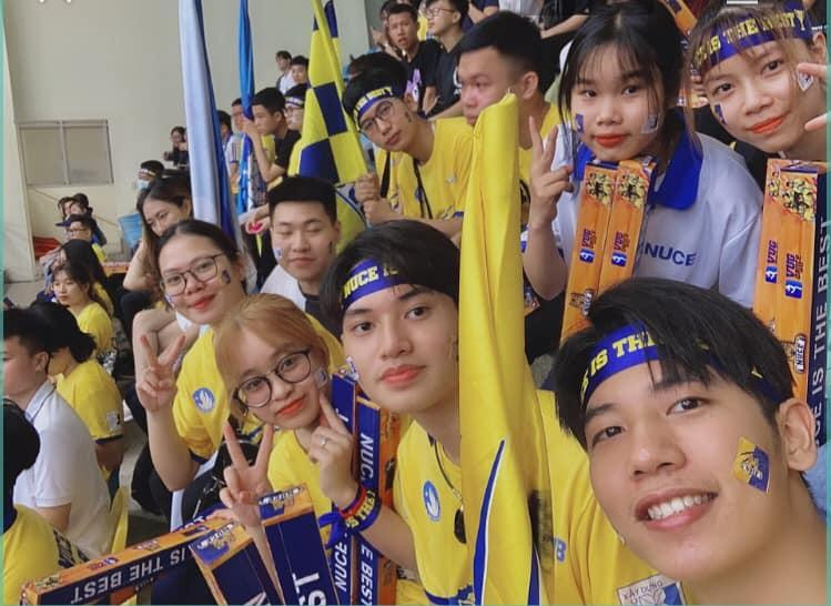 SV ĐH xây dựng (ảnh chụp trước 27/4)