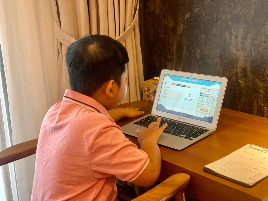 Tài trợ hơn 37 tỷ đồng học bổng cho học sinh học trực tuyến toàn quốc