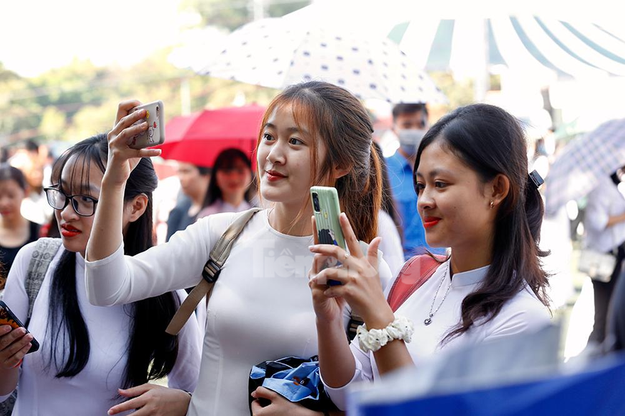 Sinh viên trường ĐH Sư phạm Hà Nội trong lễ khai giảng năm 2020. Ảnh: Như Ý