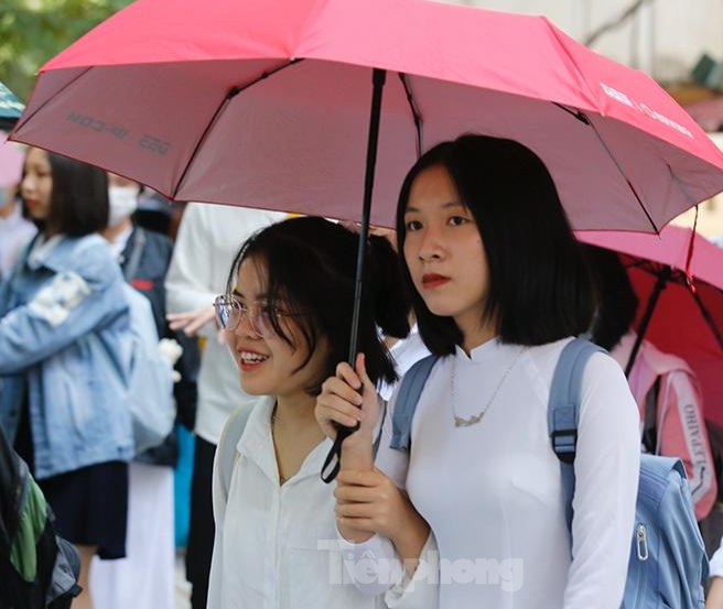 SV trường ĐH Sư phạm Hà Nội trong lễ khai giảng năm học 2020 - 2021. Ảnh: Như Ý