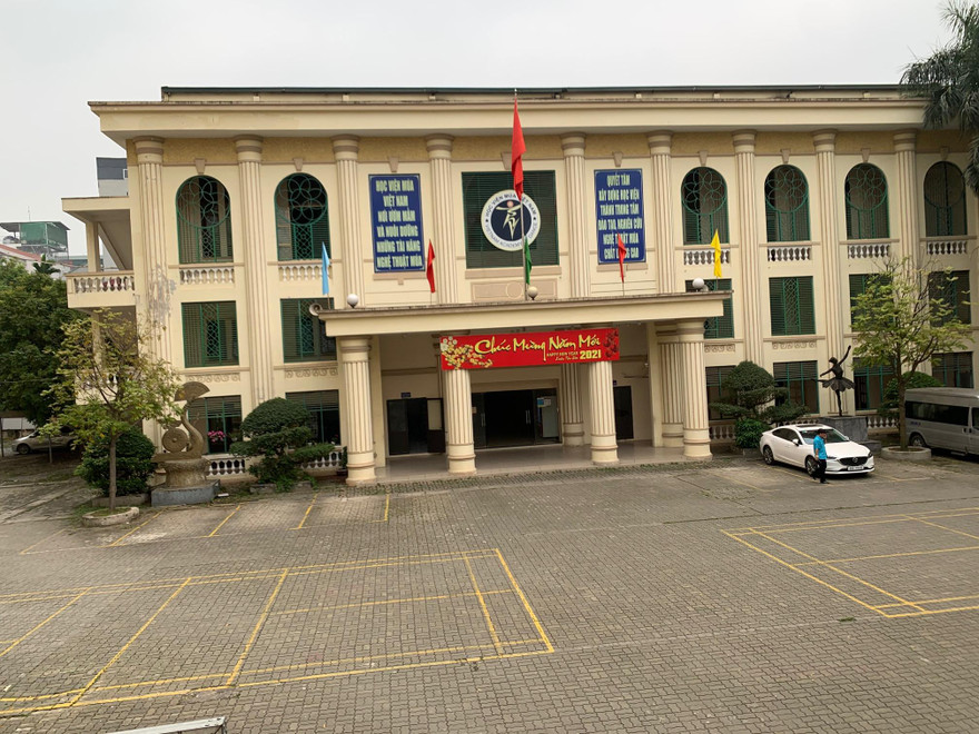 Hơn 300 học sinh Học viện Múa 'chết đứng': Bỏ quên đề xuất xét tốt nghiệp? 