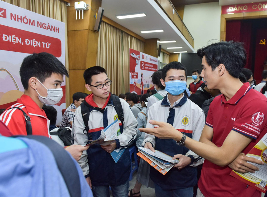 Muốn học ngành máy tính ĐH Bách khoa Hà Nội, phải đạt 10 điểm mỗi môn