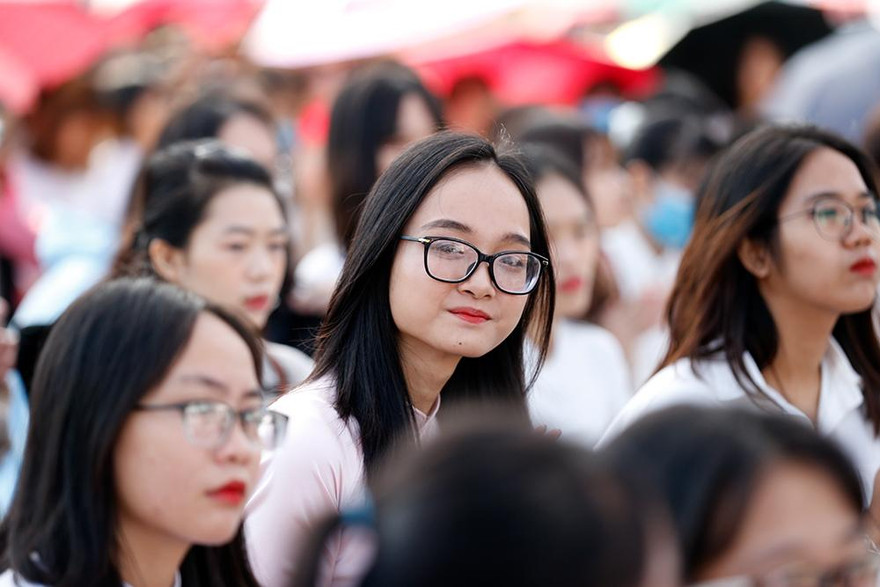 Nữ sinh trường ĐH Sư phạm Hà Nội. Ảnh: Như Ý