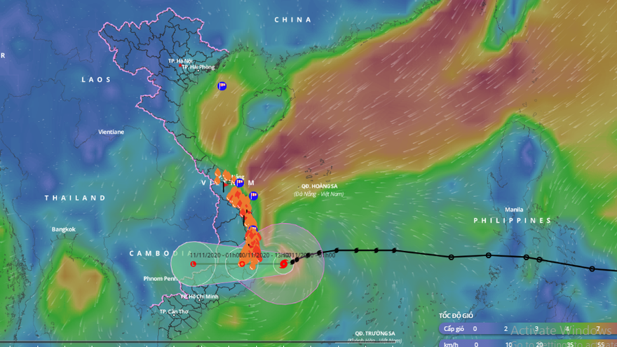 Vùng mây bão đang bao phủ đất liền nước ta trong sáng sớm nay. 