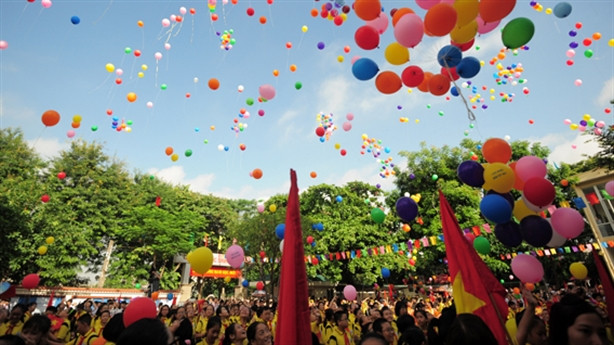 Bộ trưởng Tài nguyên gửi thư khen cô bé đề xuất 'không thả bóng bay'