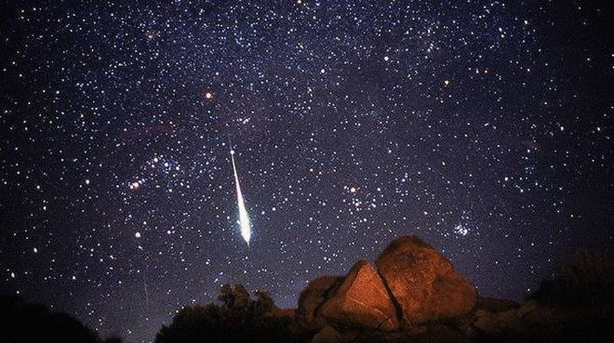 Mưa sao băng rực rỡ đón năm mới