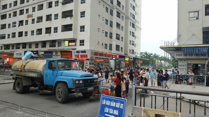 Theo chuyên gia Đỗ Thanh Bái, người dân có thể tự giảm styren trong nước bằng than hoạt tính hoặc máy sục khí.