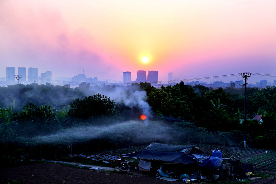 Hà Nội ngày thứ 4 liên tiếp bị ô nhiễm không khí nghiêm trọng vào buổi tối và đêm. 