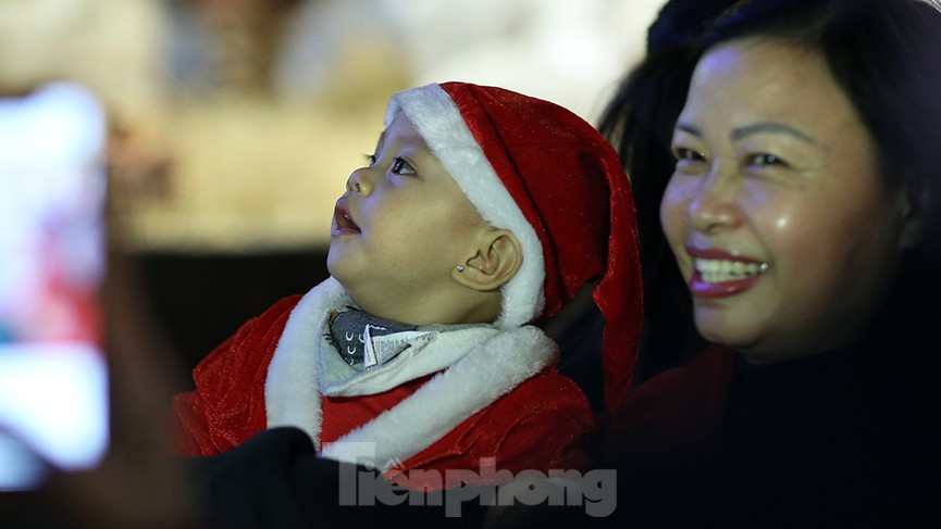 Miền Bắc, miền Trung có thể mưa nhỏ rải rác trong dịp Noel.