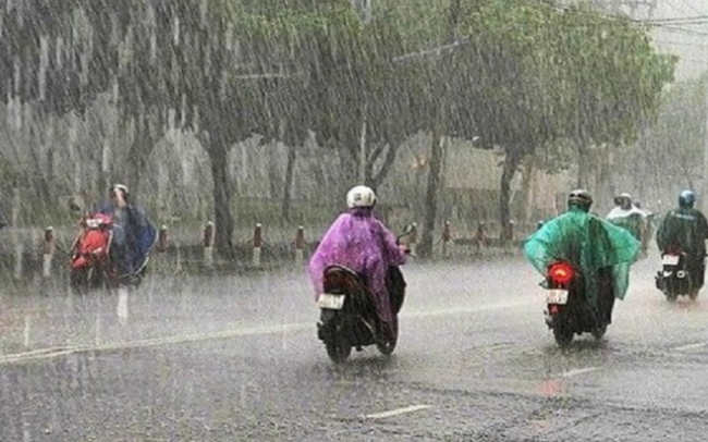 Đêm nay mưa dông, nắng nóng giảm nhiệt