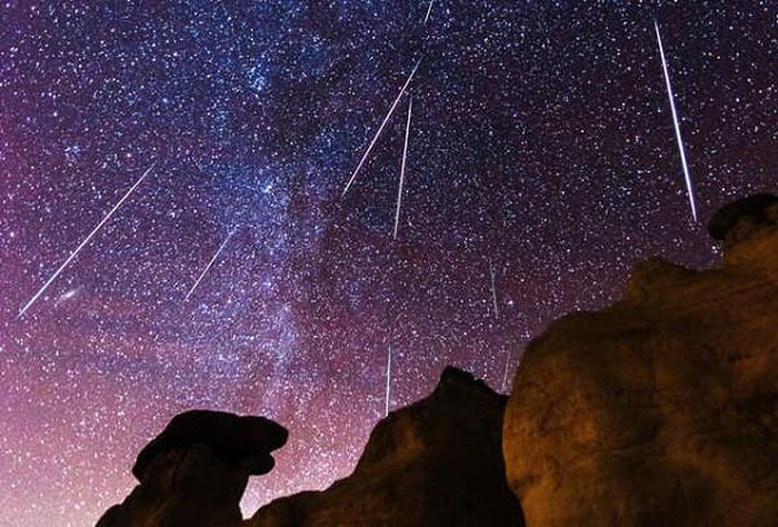 Mưa sao băng Perseids là một trong hai trận mưa sao băng đẹp nhất năm.