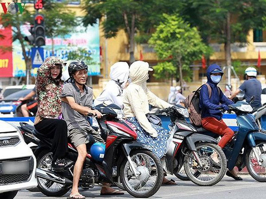 Hôm nay, nắng nóng tiếp tục gia tăng ở Bắc Bộ, Bắc và Trung Trung Bộ