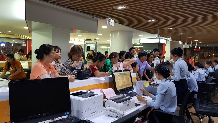 Lo 'vỡ trận', nhà mạng bổ sung nhiều cách cập nhật thông tin cá nhân