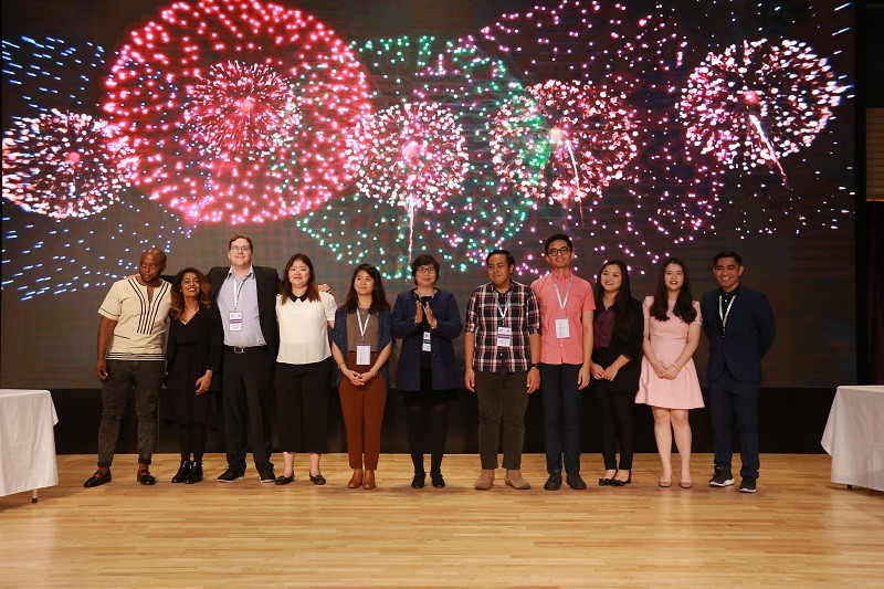 Ban giám khảo cuộc thi