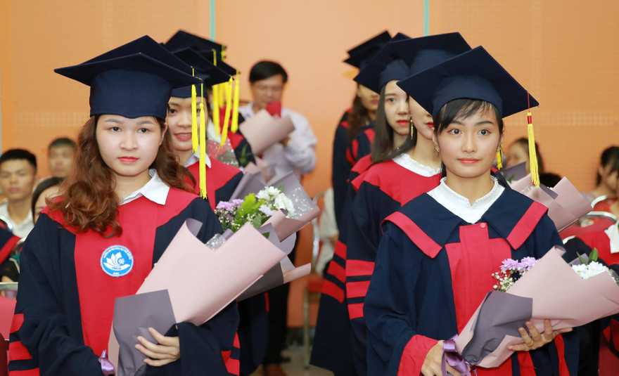 Sinh viên ĐH Thái Nguyên trong lễ tốt nghiệp