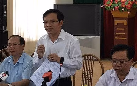 Ông Mai Văn Trinh chia sẻ với báo chí