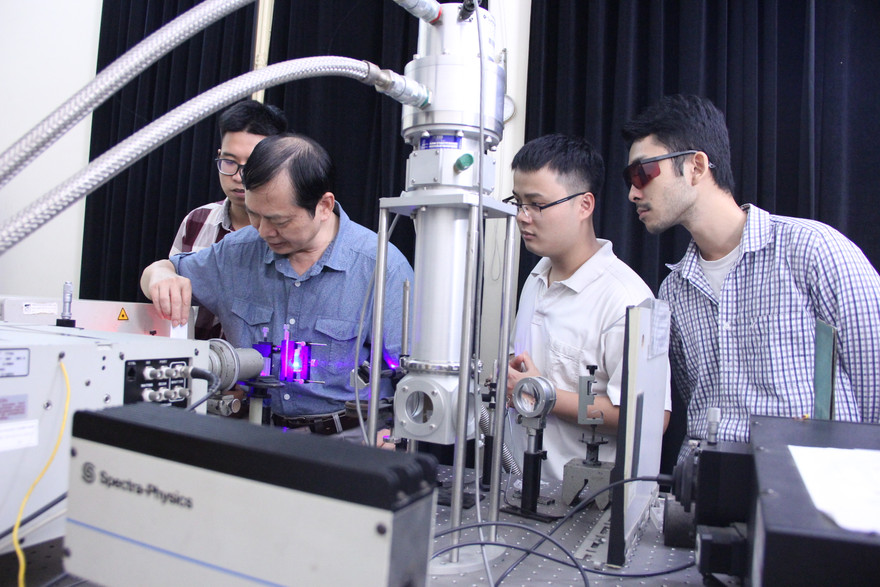 Nghiên cứu khoa học tại trường ĐH Khoa học Tự nhiên, ĐHQGHN