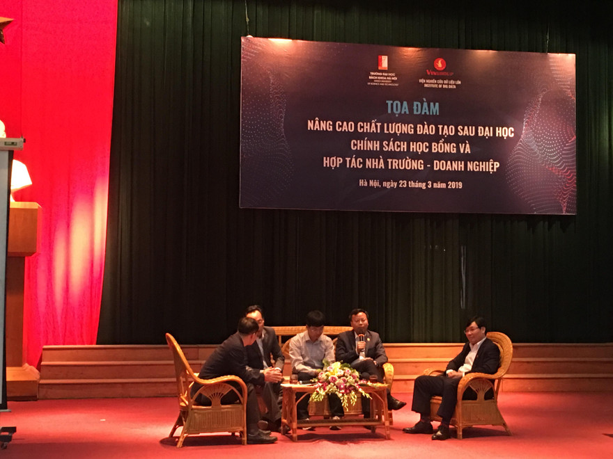 Các diễn giả tại buổi tọa đàm