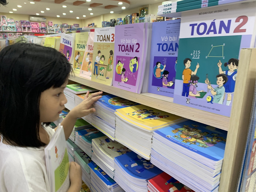 Nhà xuất bản Giáo dục cung cấp đường dây nóng hỗ trợ thiếu SGK