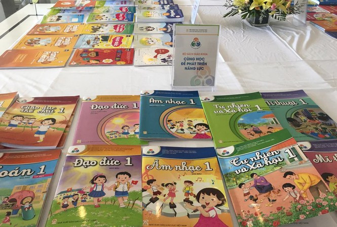 Ai không được vào hội đồng lựa chọn SGK?