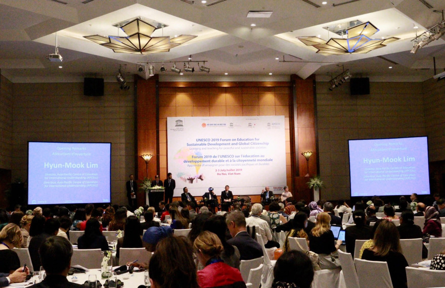 Toàn cảnh diễn đàn - ảnh: Việt Linh