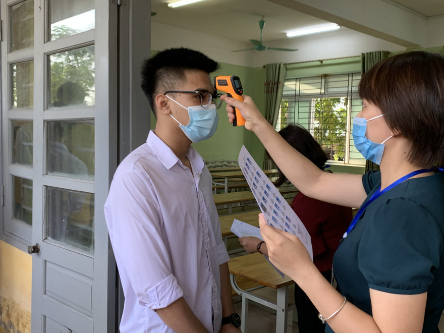 Đề xuất giảm lệ phí tuyển sinh